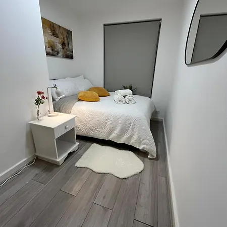 City Charm: Spacious 3-Bed With Garden Oasis London Exterior photo
