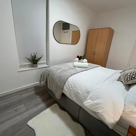 City Charm: Spacious 3-Bed With Garden Oasis London Exterior photo