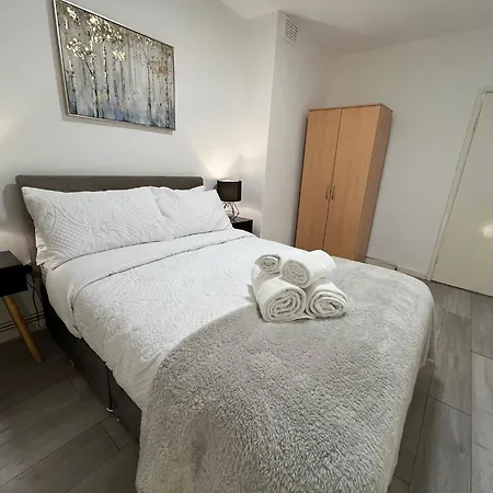 City Charm: Spacious 3-Bed With Garden Oasis London Exterior photo